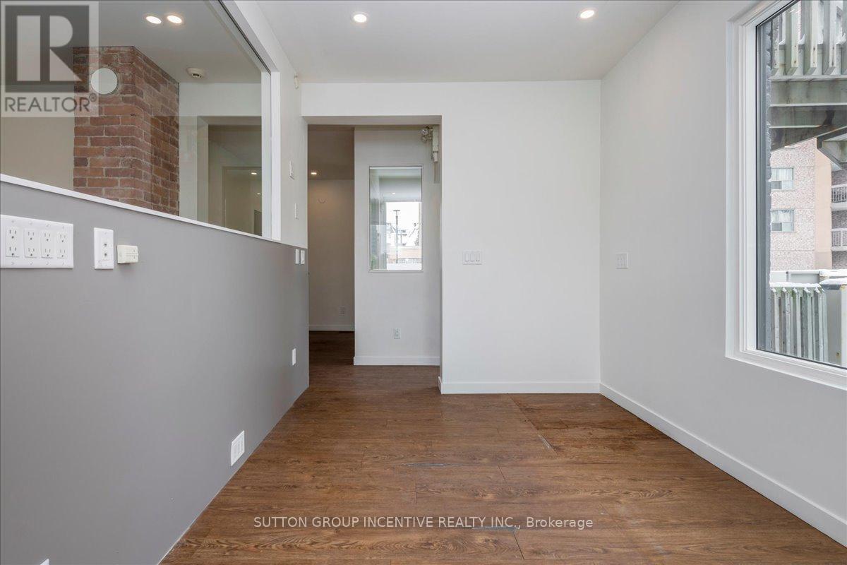 Main Floor 8 - 18 Worsley Street, Barrie, ON