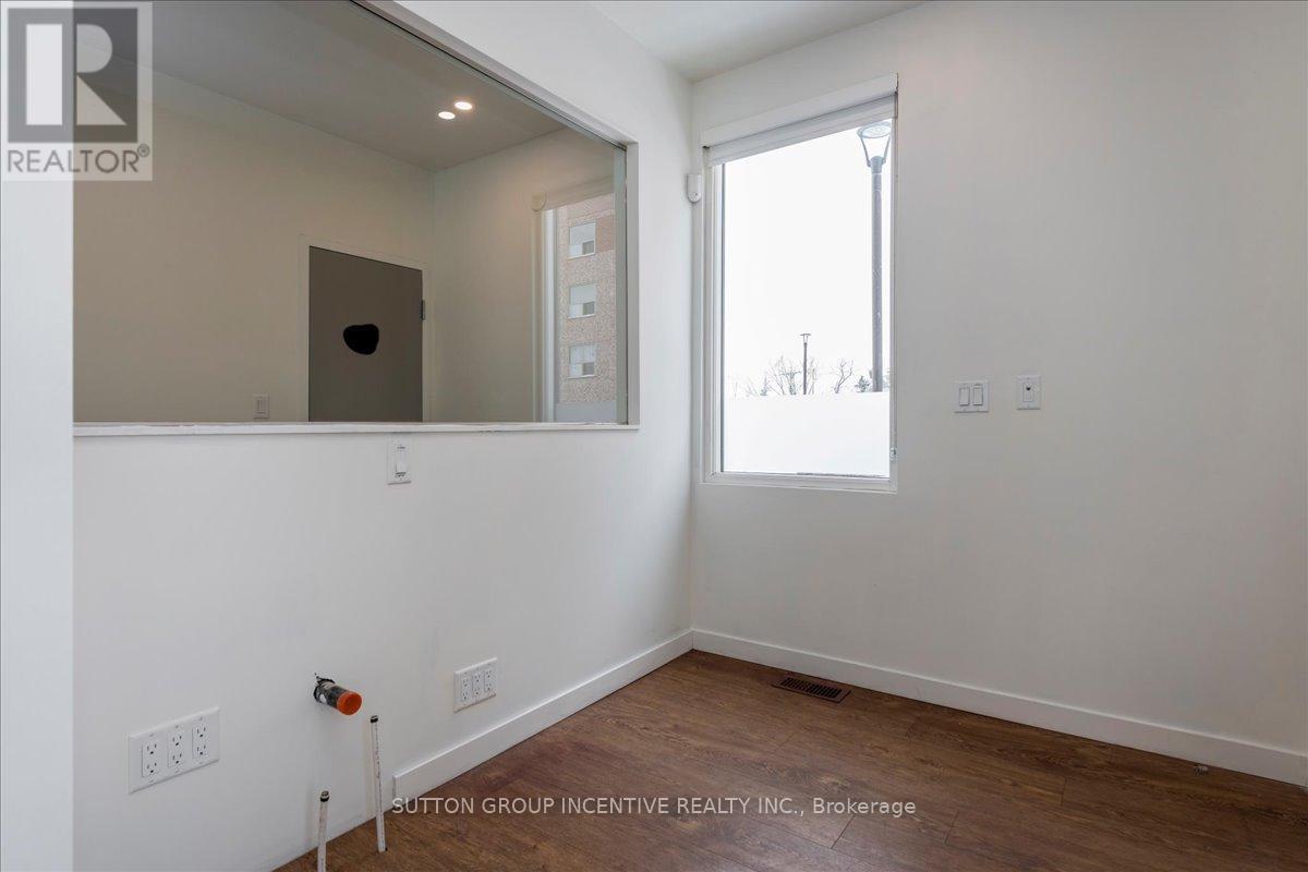 Main Floor 9 - 18 Worsley Street, Barrie, ON