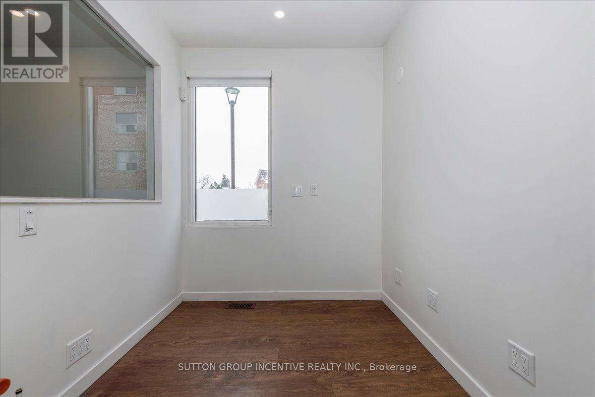 Main Floor 10 - 18 Worsley Street, Barrie, ON