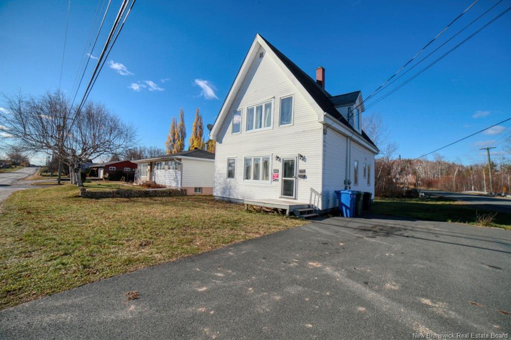 1030 Riverside Dr, Bathurst, NB
