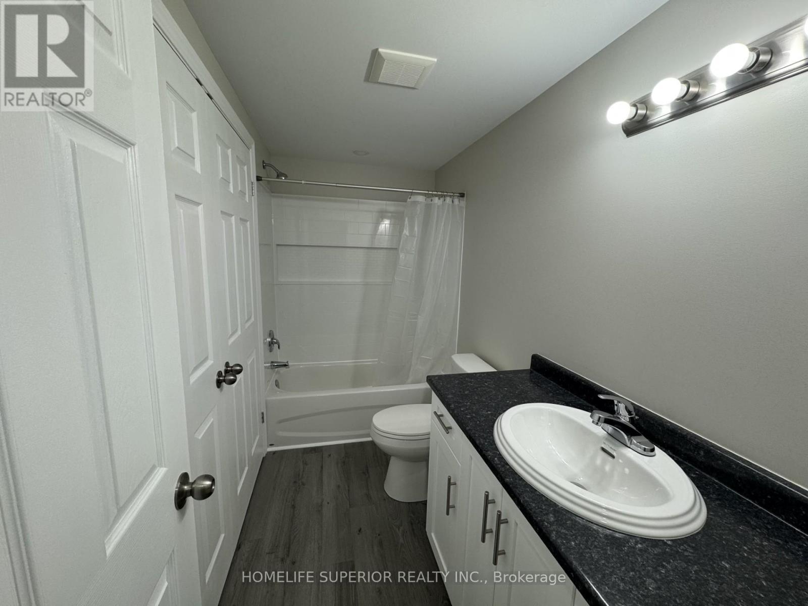 10 Belmont Street, Havelock-Belmont-Methuen (Belmont-Methuen), ON - Indoor Photo Showing Bathroom