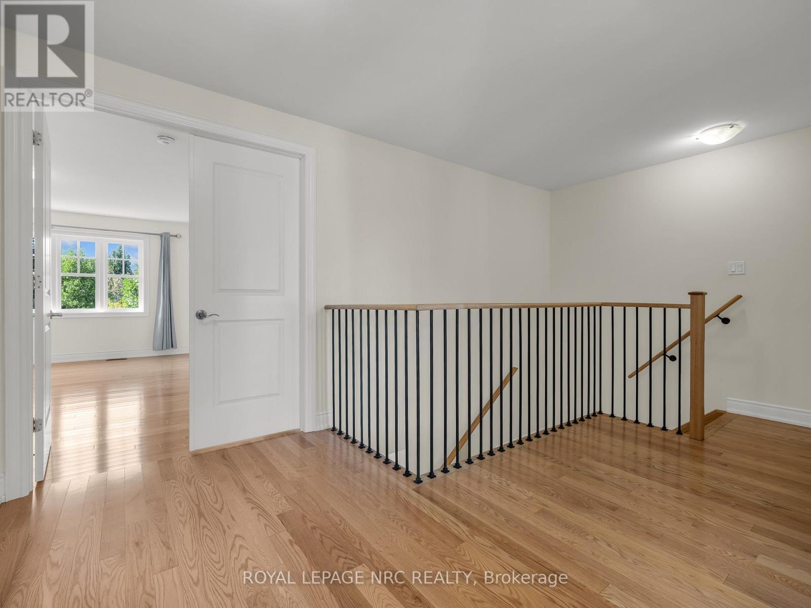 34 Windsor Circle, Niagara-On-The-Lake (Town), ON - Indoor Photo Showing Other Room