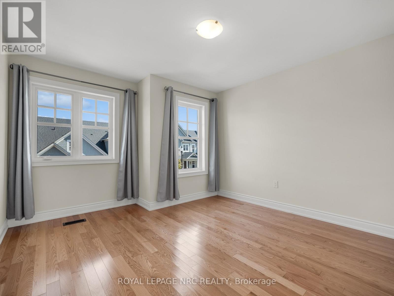 34 Windsor Circle, Niagara-On-The-Lake (Town), ON - Indoor Photo Showing Other Room