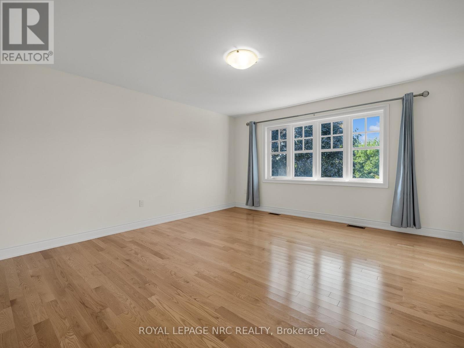 34 Windsor Circle, Niagara-On-The-Lake (Town), ON - Indoor Photo Showing Other Room