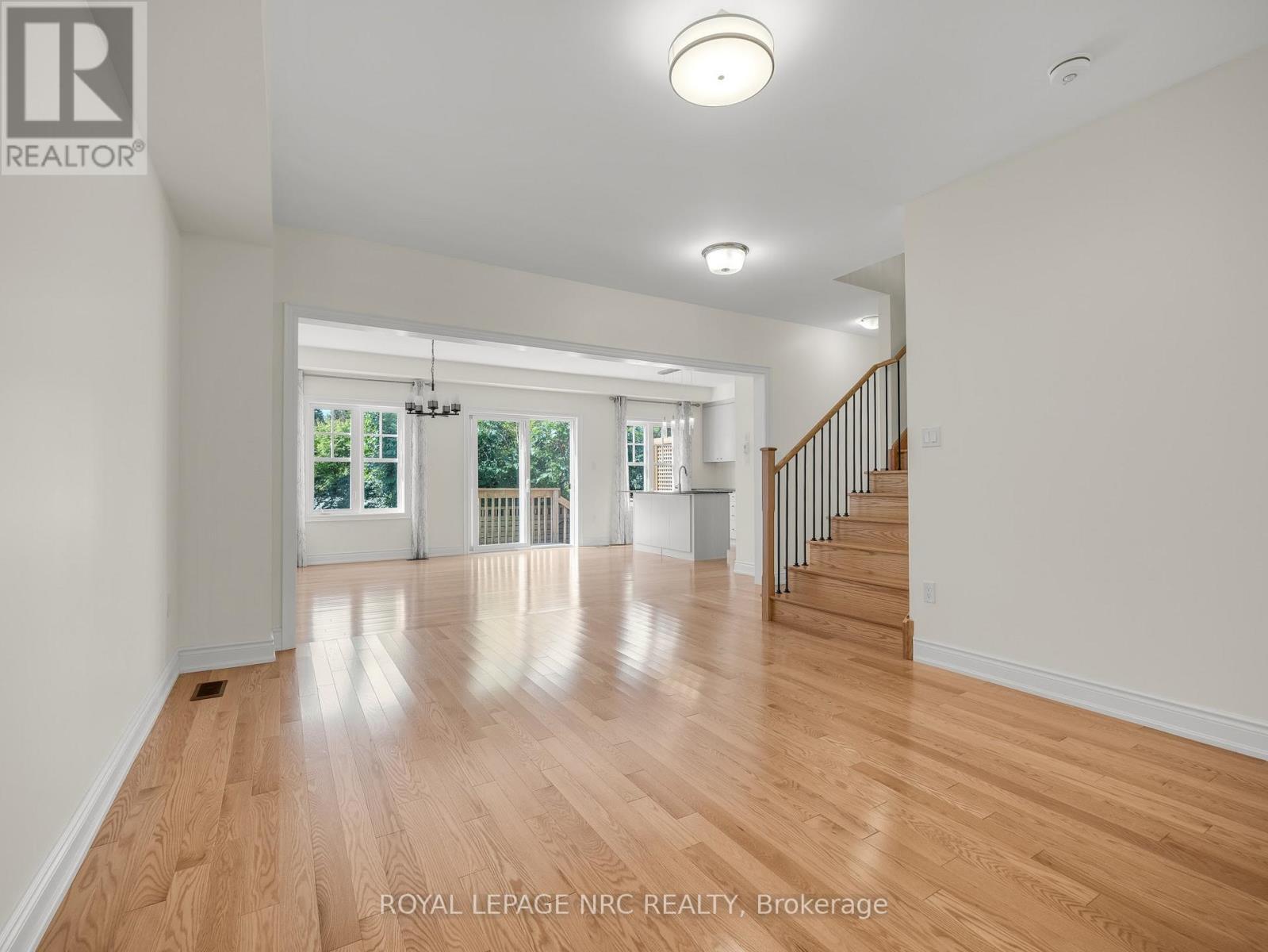 34 Windsor Circle, Niagara-On-The-Lake (Town), ON - Indoor Photo Showing Other Room