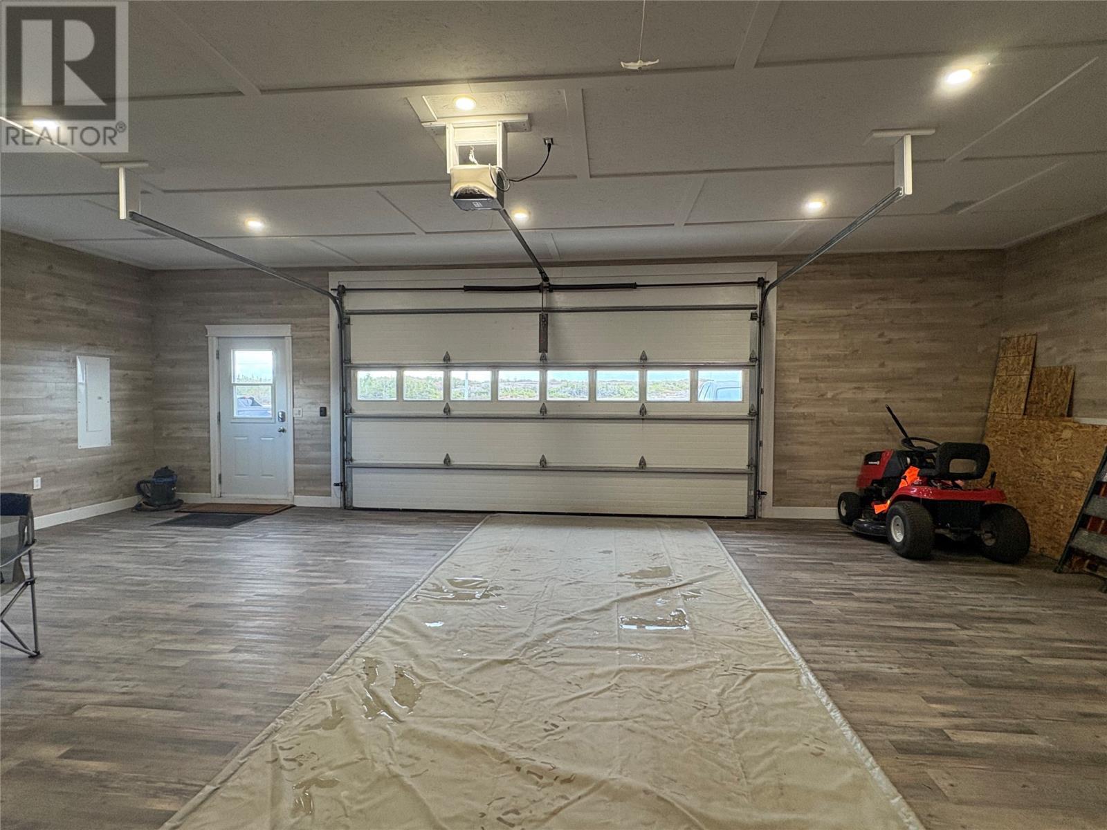 1671 Oceanview Drive, Cape St. George, NL - Indoor Photo Showing Garage