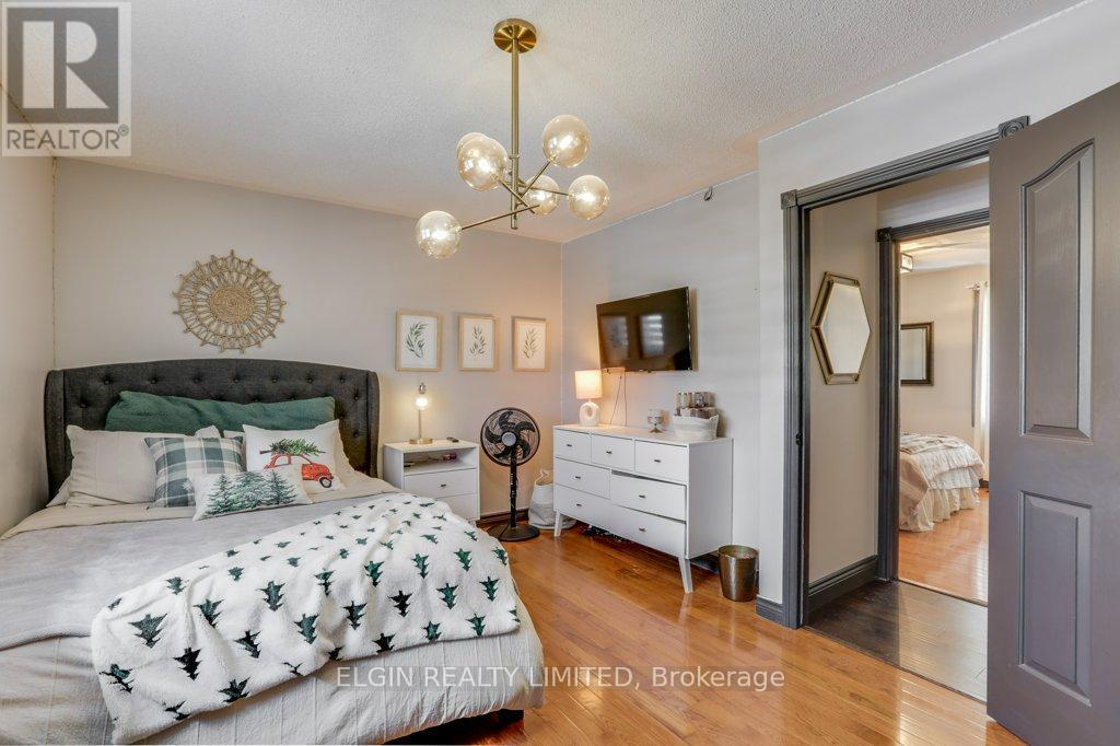 28 Massey Drive, St. Thomas, ON - Indoor Photo Showing Bedroom