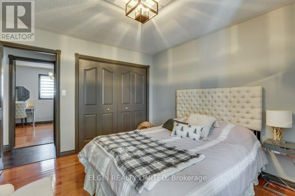 28 Massey Drive, St. Thomas, ON - Indoor Photo Showing Bedroom
