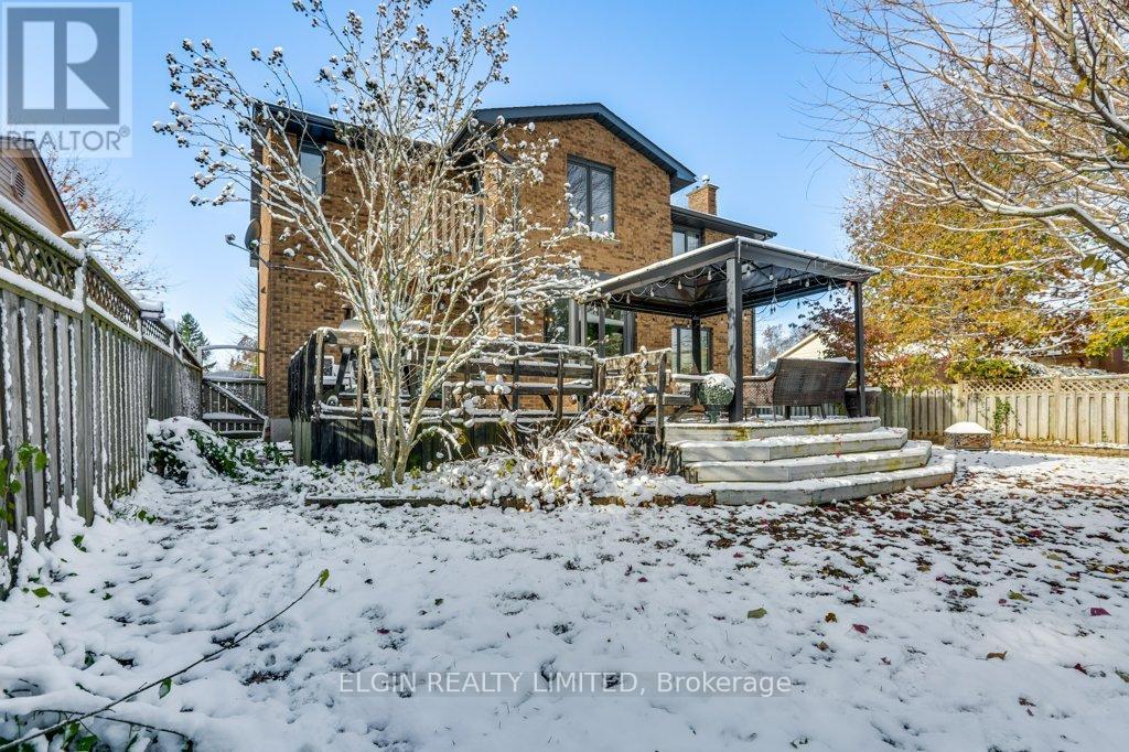 28 Massey Drive, St. Thomas, ON - Outdoor