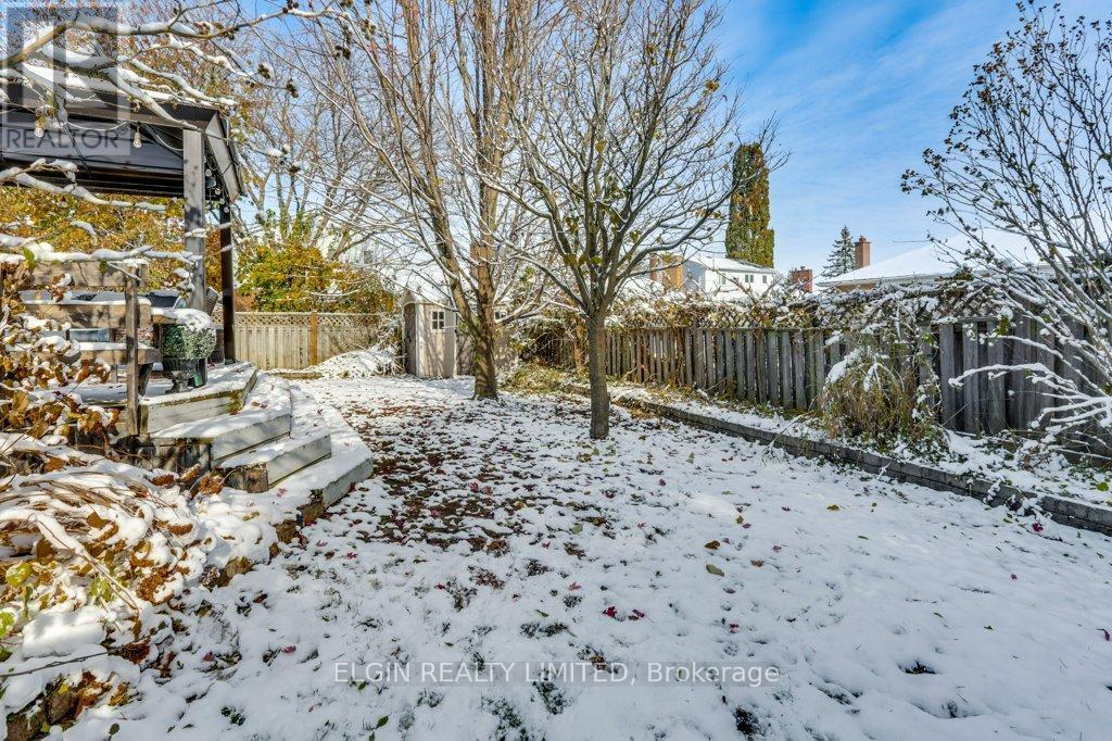 28 Massey Drive, St. Thomas, ON - Outdoor