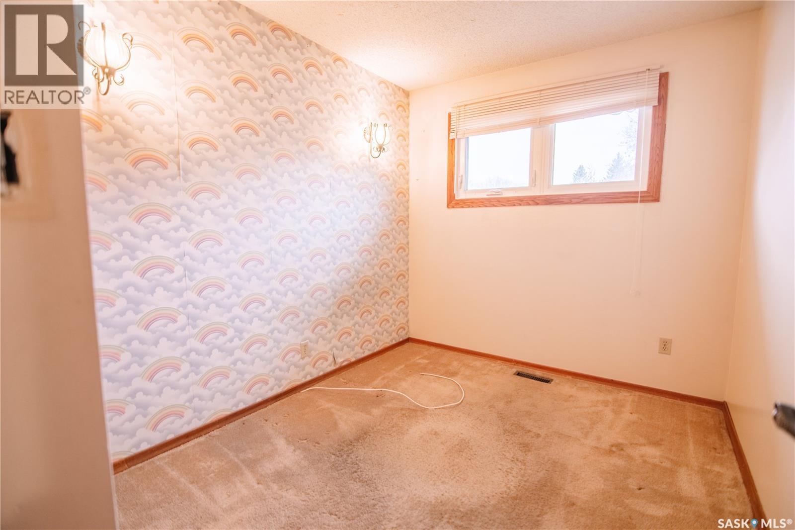 31 Trifunov Crescent, Regina, SK - Indoor Photo Showing Other Room