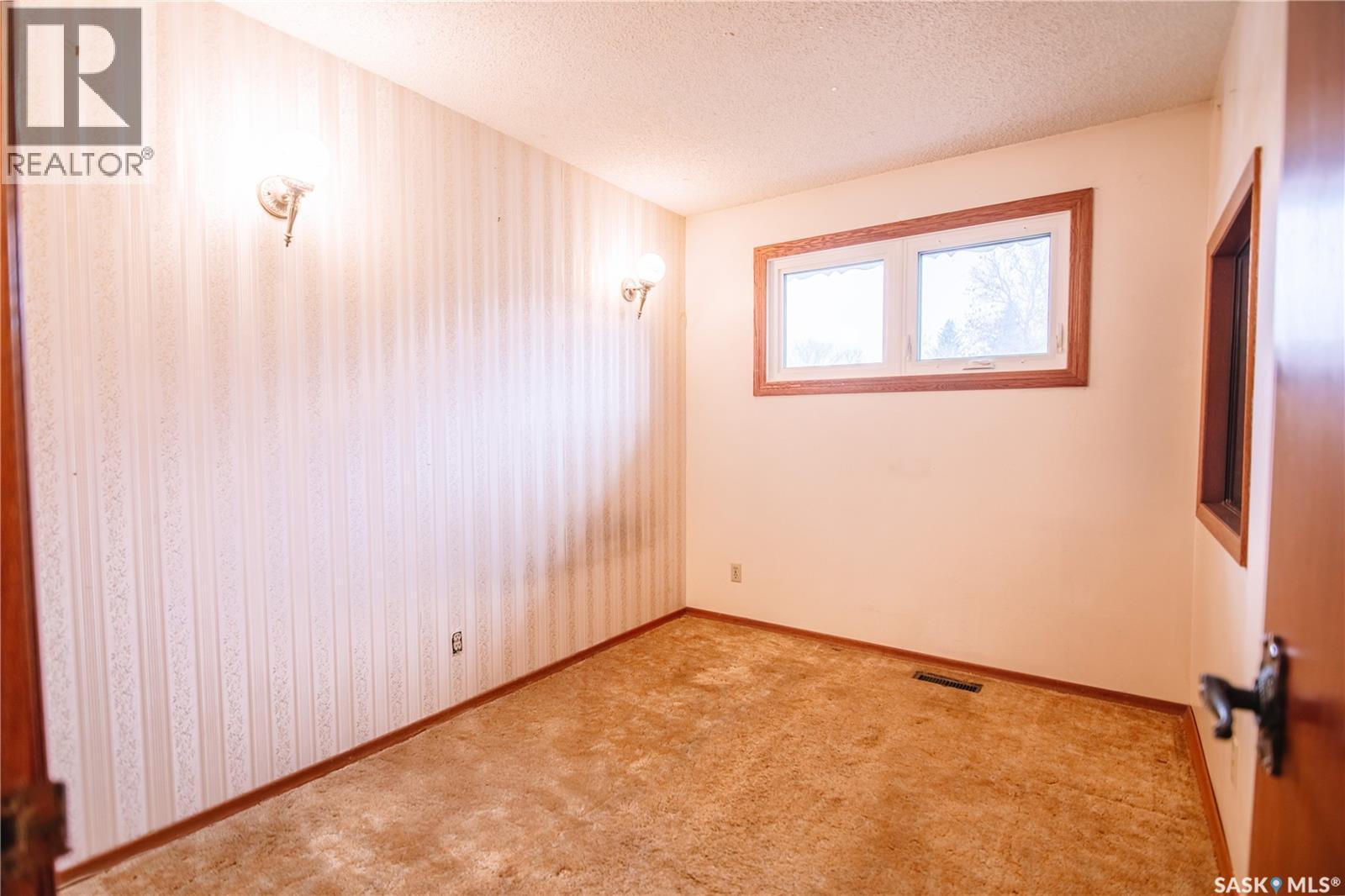 31 Trifunov Crescent, Regina, SK - Indoor Photo Showing Other Room
