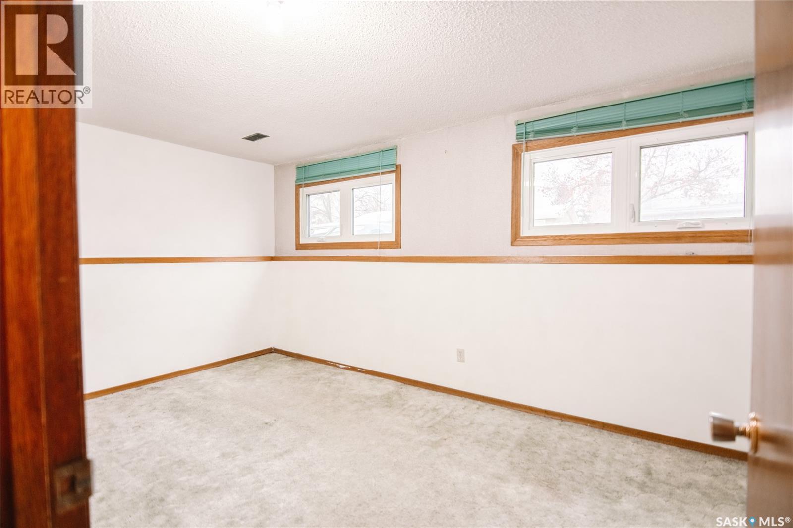 31 Trifunov Crescent, Regina, SK - Indoor Photo Showing Other Room