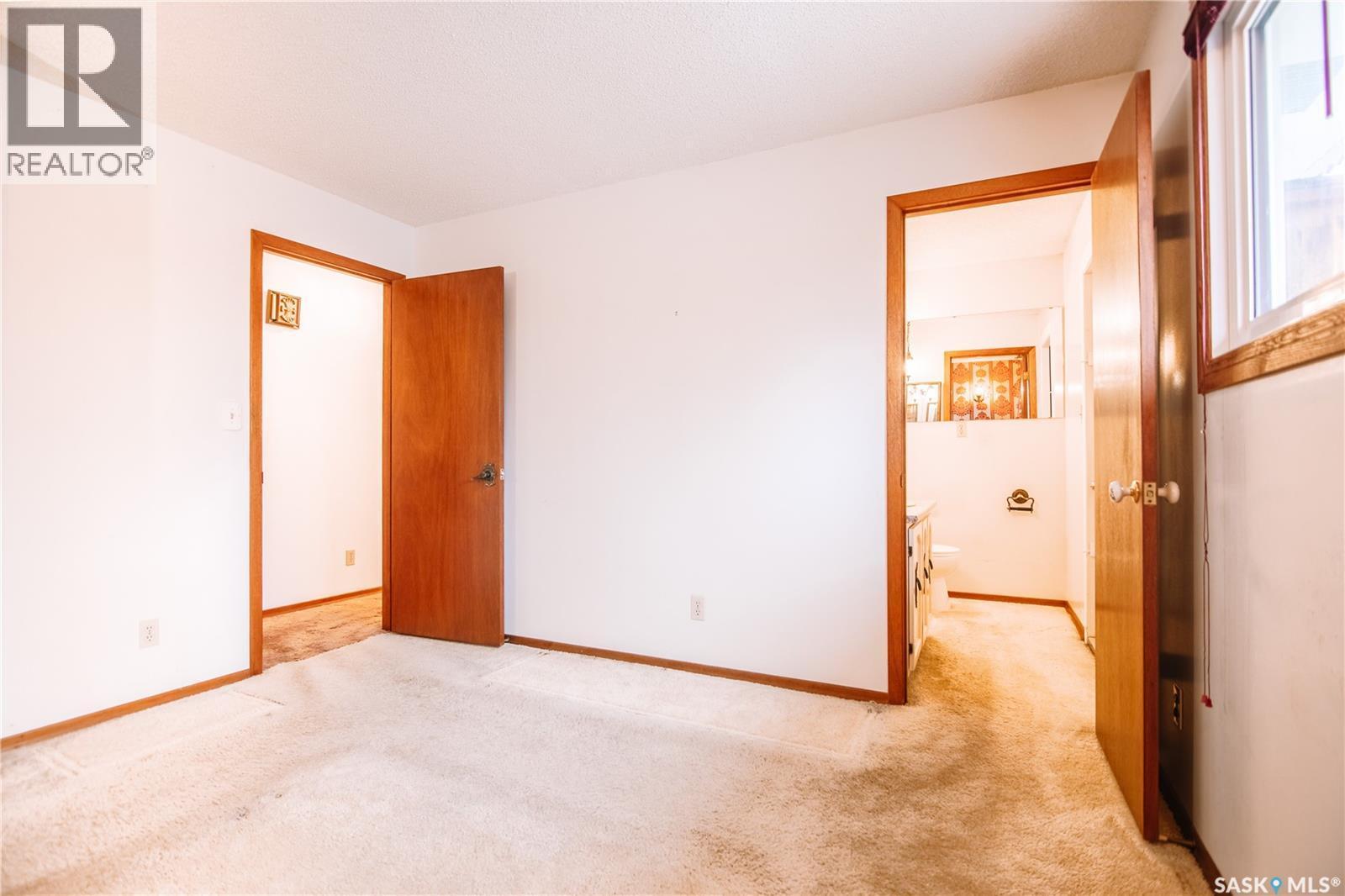 31 Trifunov Crescent, Regina, SK - Indoor Photo Showing Other Room