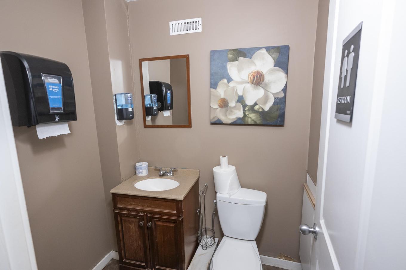 561 Tenth Ave., Thunder Bay, ON