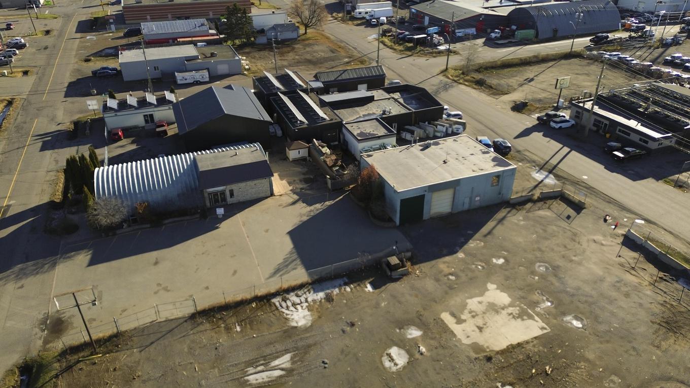 561 Tenth Ave., Thunder Bay, ON