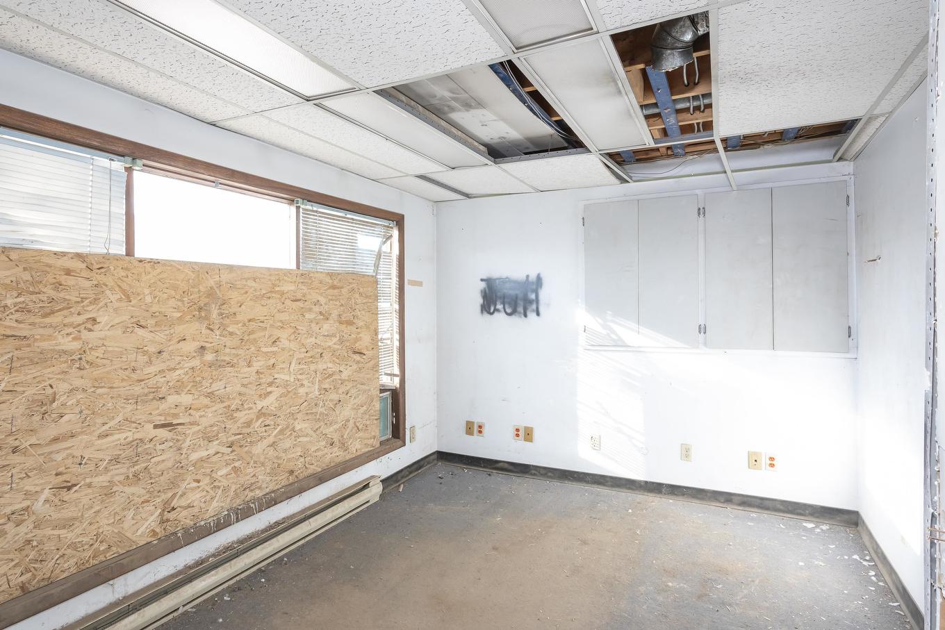 561 Tenth Ave., Thunder Bay, ON