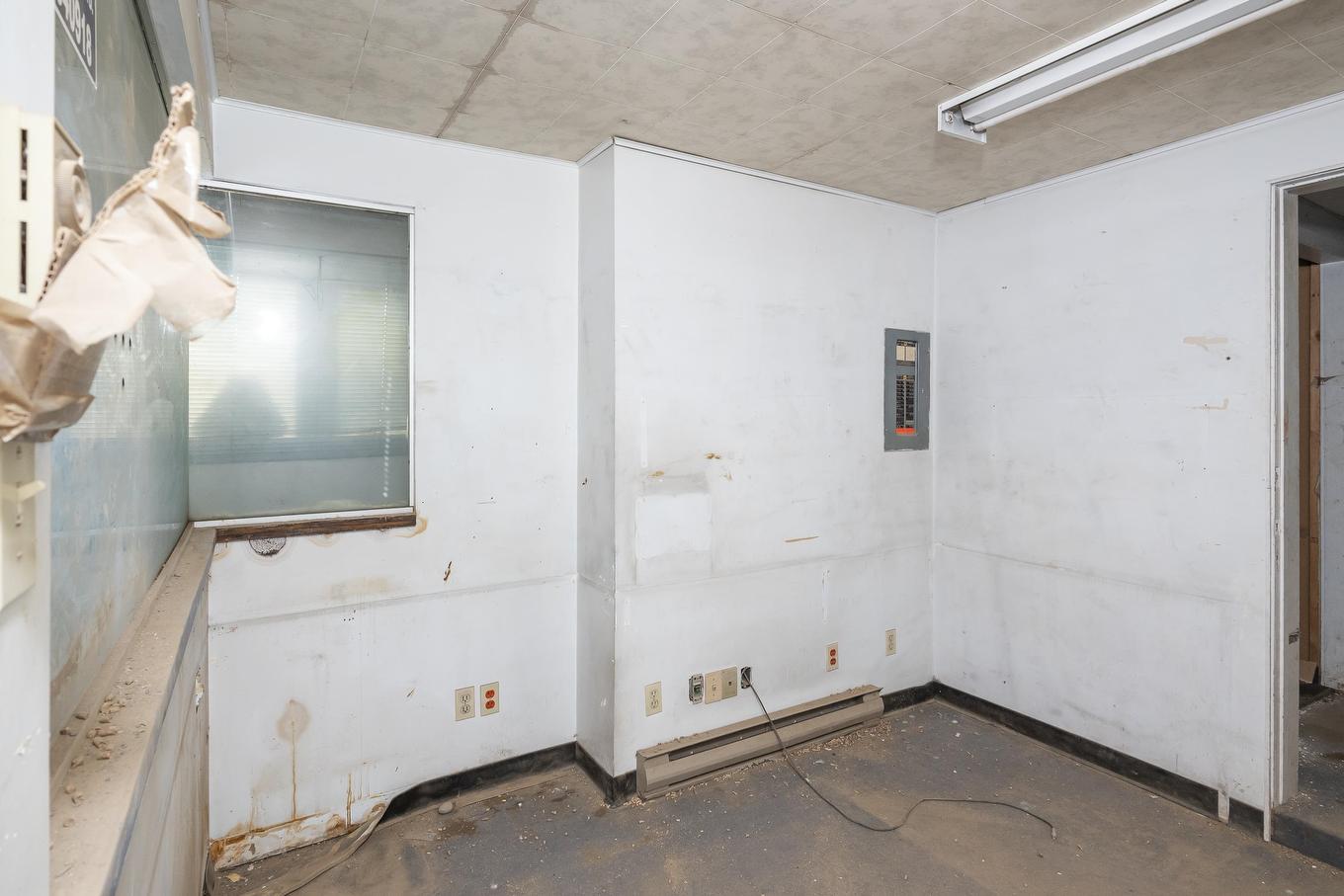 561 Tenth Ave., Thunder Bay, ON