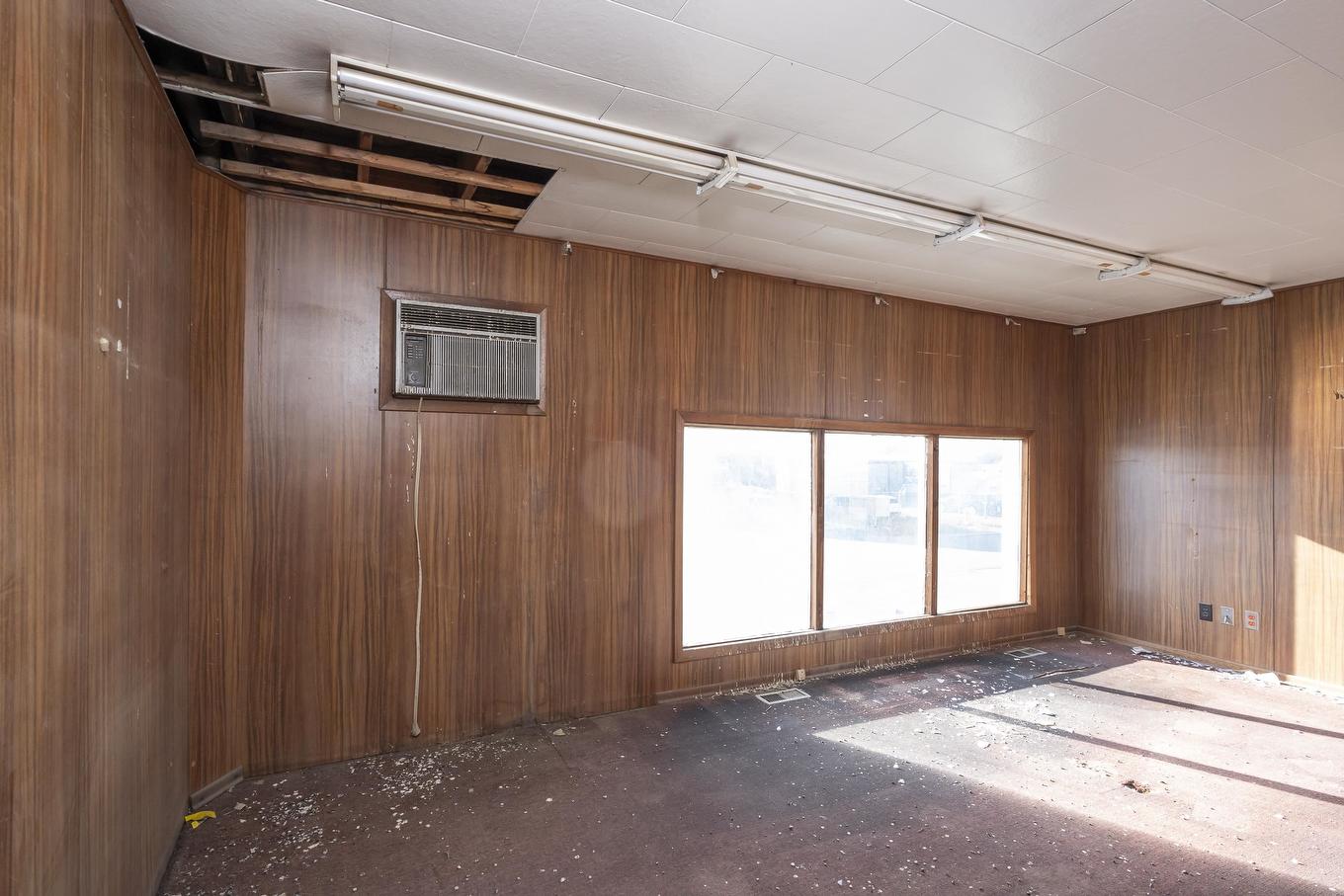 561 Tenth Ave., Thunder Bay, ON