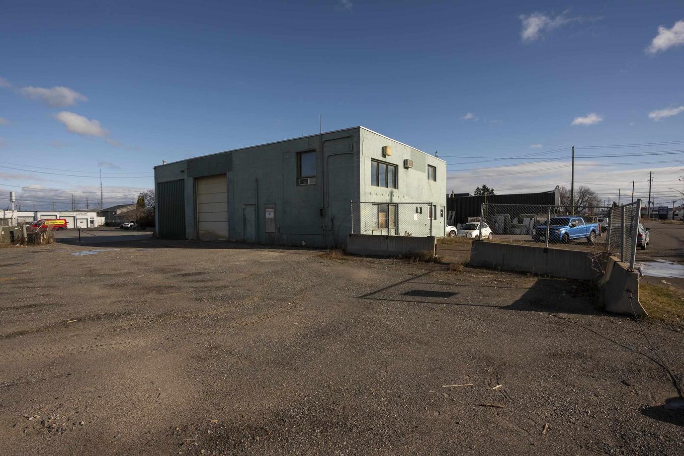 561 Tenth Ave., Thunder Bay, ON