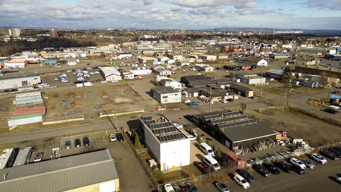 561 Tenth Ave., Thunder Bay, ON