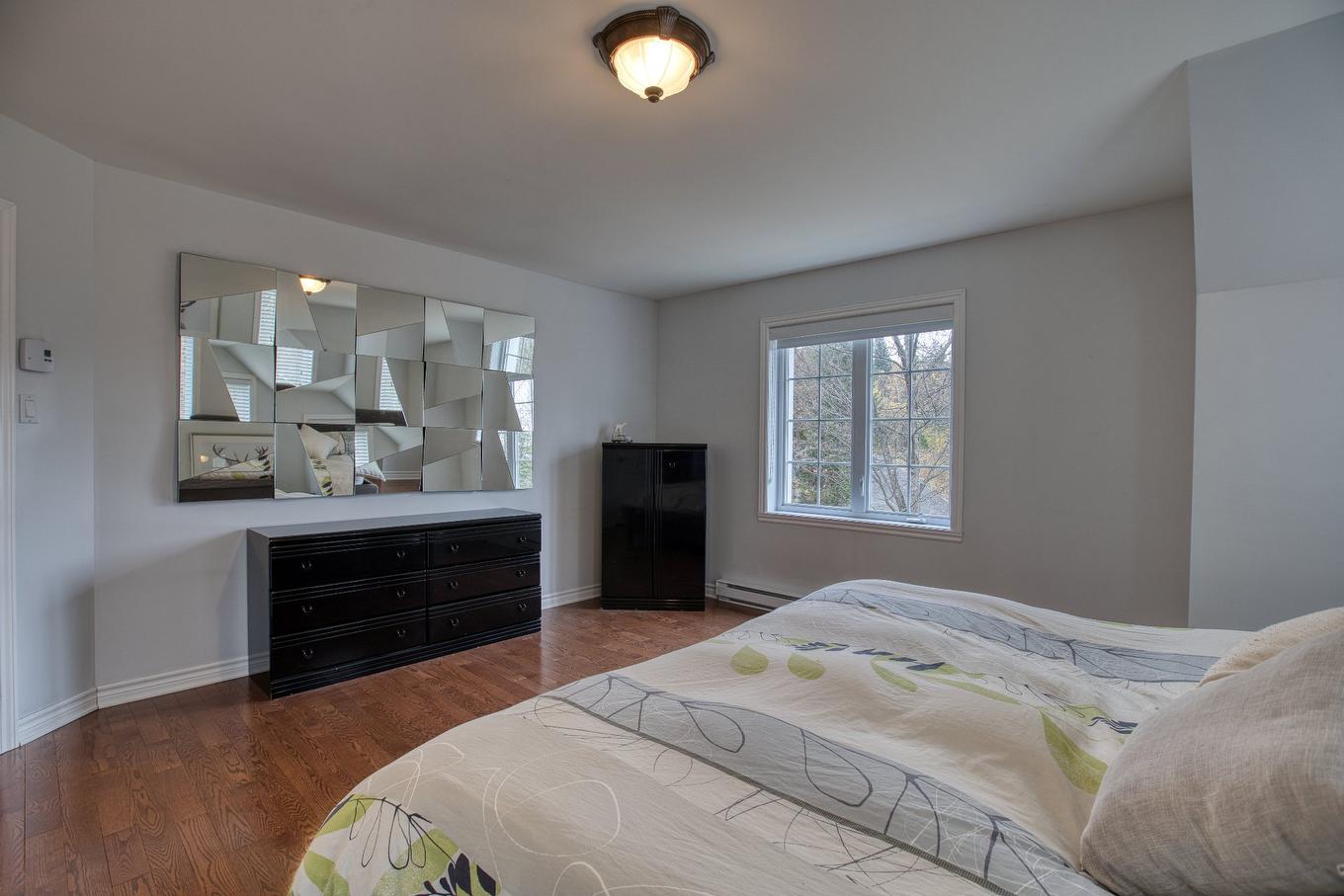 Chambre à coucher principale - 311 Ch. Lagounaris, Saint-Sauveur, QC - Indoor Photo Showing Bedroom