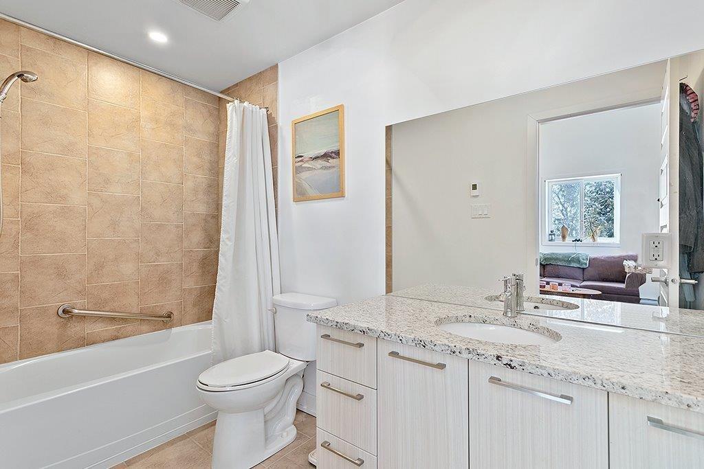 Bathroom - 329 Rue James, Shawville, QC - Indoor Photo Showing Bathroom