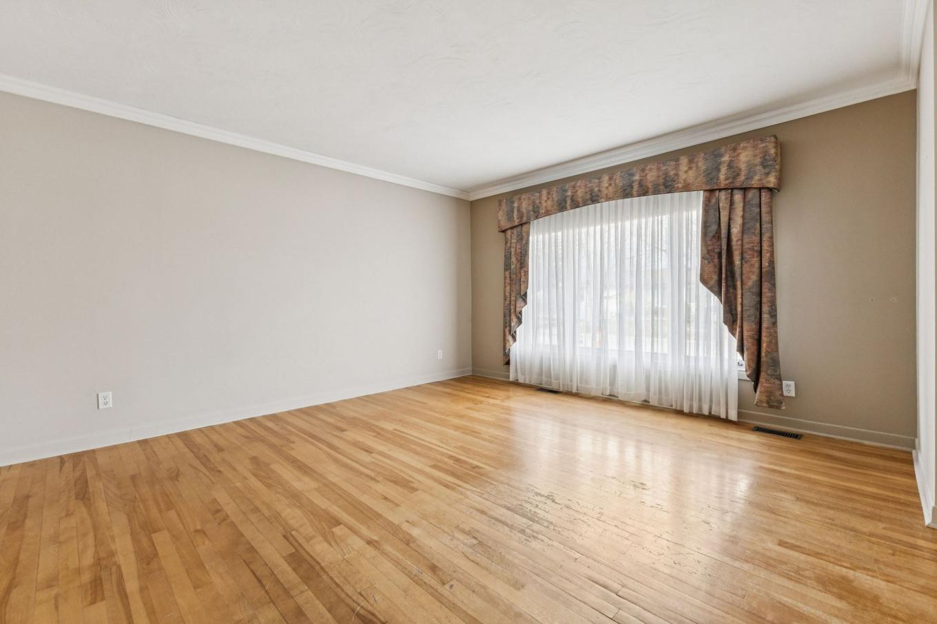 Salon - 50 Rue De Nevers, Gatineau (Gatineau), QC - Indoor Photo Showing Other Room