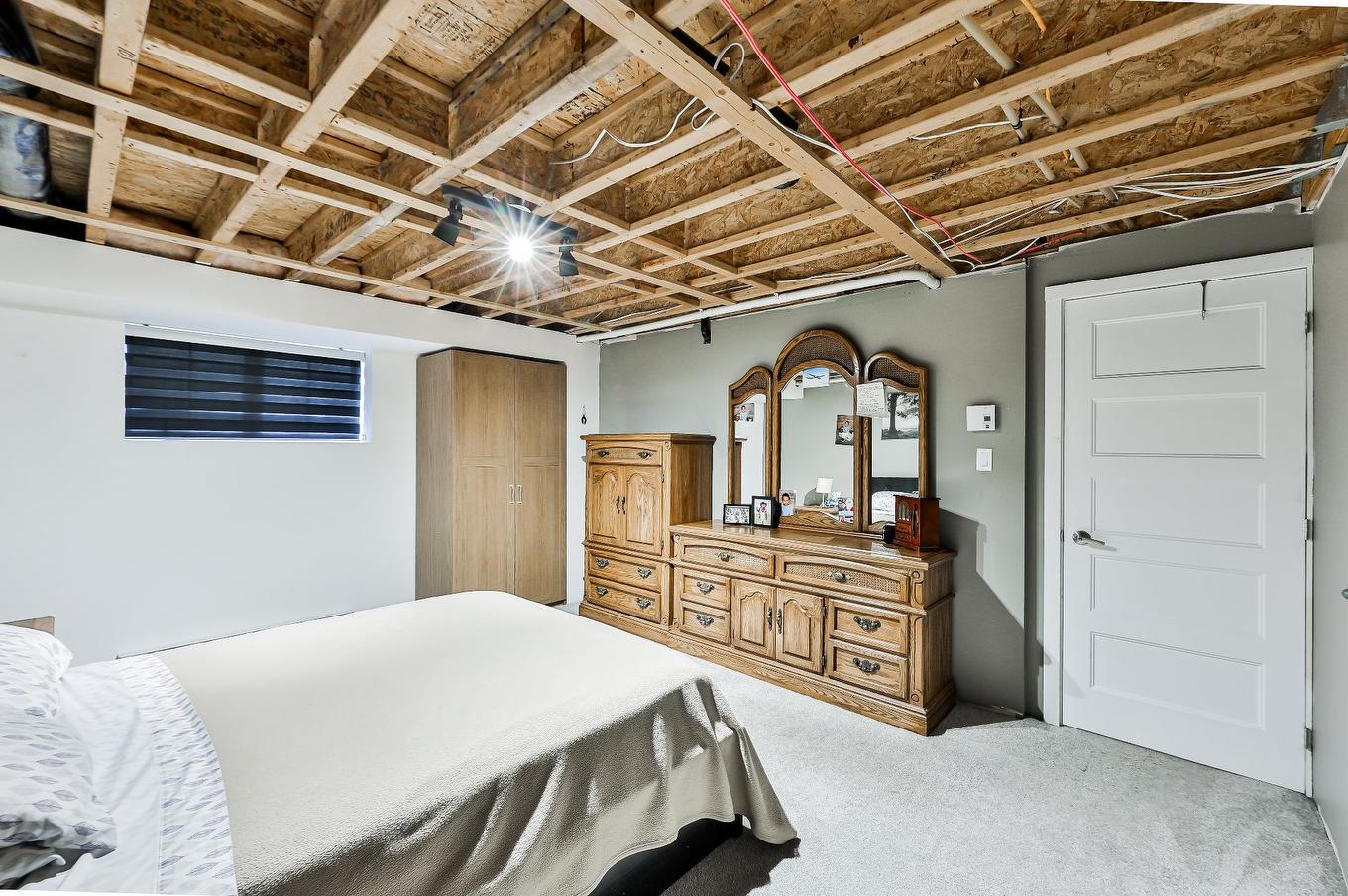 Chambre à coucher - 10350 Rue Du Sauvignon, Mirabel, QC - Indoor Photo Showing Basement