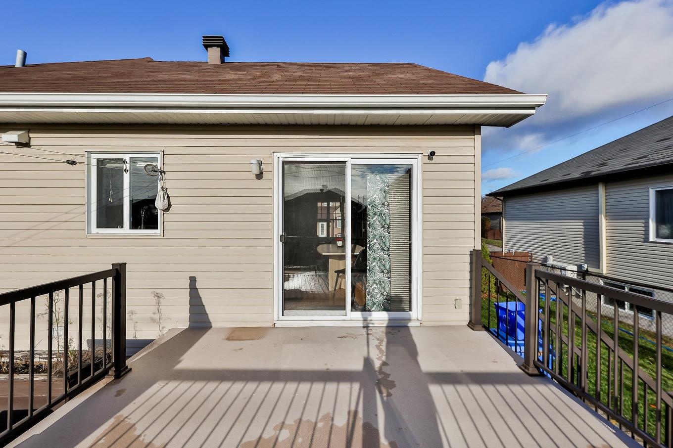 Face arrière - 10350 Rue Du Sauvignon, Mirabel, QC - Outdoor With Exterior