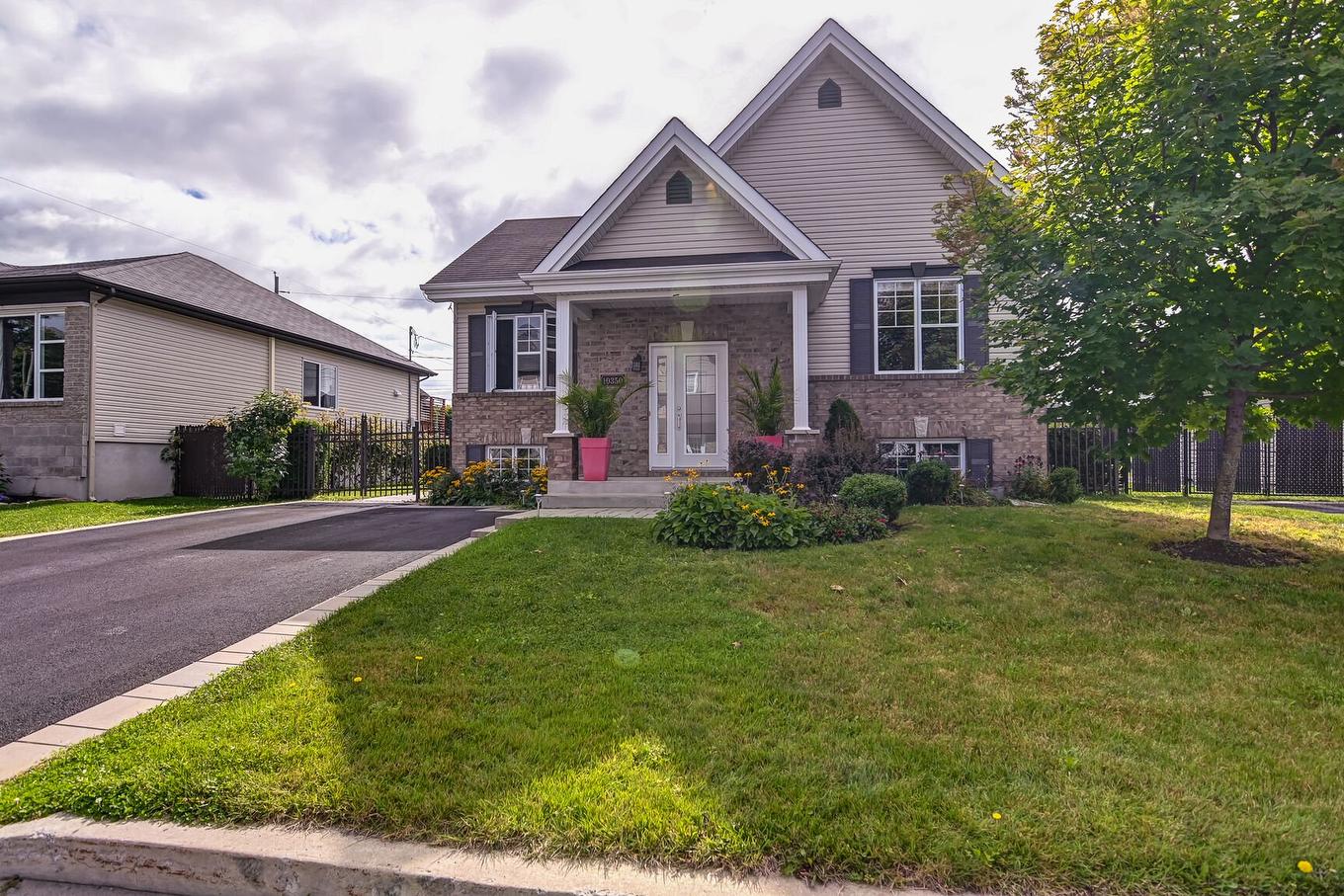 Autre - 10350 Rue Du Sauvignon, Mirabel, QC - Outdoor With Facade