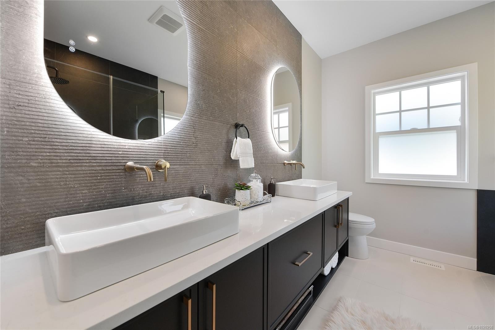 6983 Hagan Rd, Central Saanich, BC