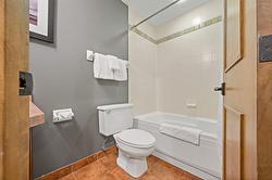 Ensuite bathroom -