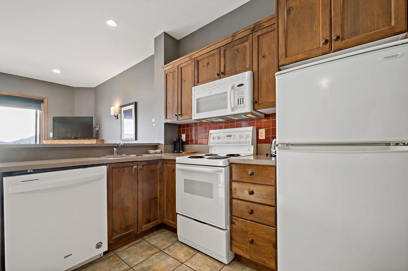 Cuisine - 124-2396 Rue Labelle, Mont-Tremblant, QC - Indoor Photo Showing Kitchen