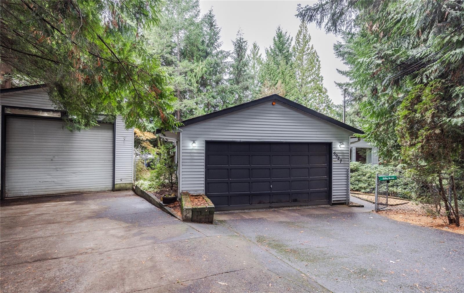 6027 Marie Pl, Nanaimo, BC