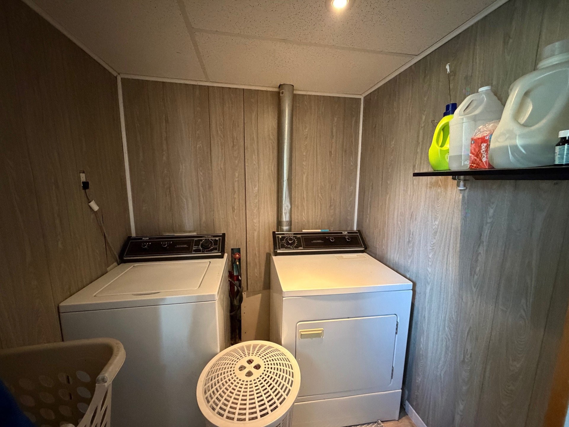 Laundry - 278 Boul. Perron O., Caplan, QC - Indoor Photo Showing Laundry Room
