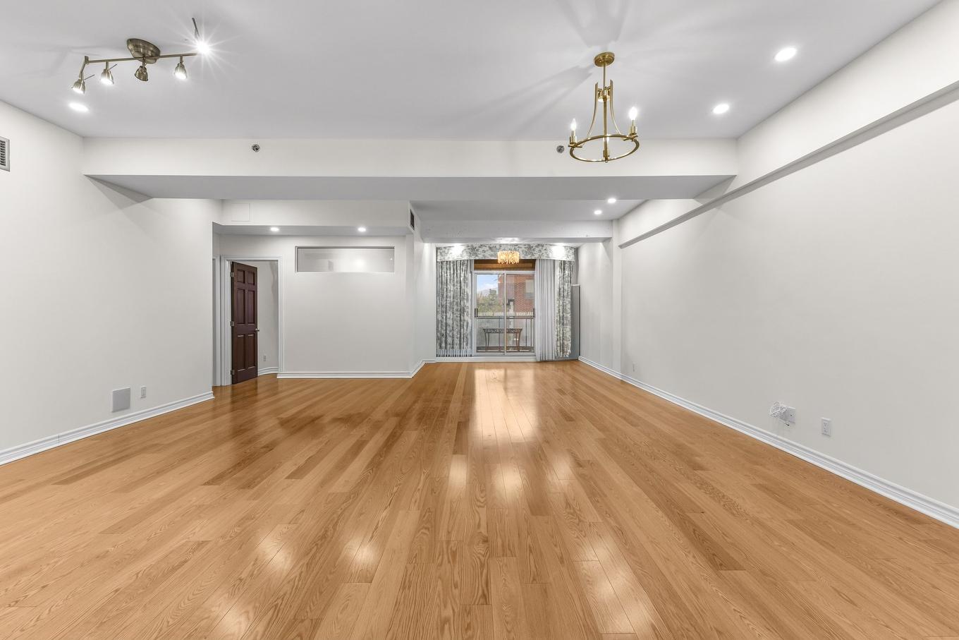 Salon - 41-1275 Av. Van Horne, Montréal (Outremont), QC - Indoor Photo Showing Other Room