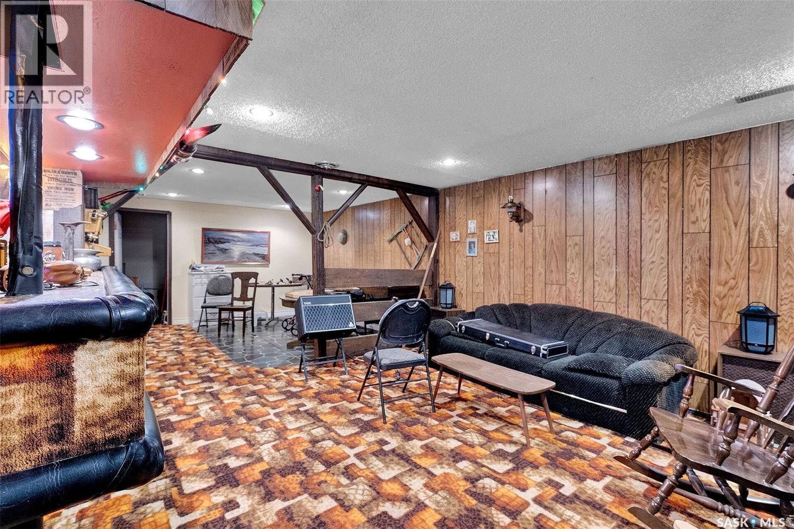 118 Mcsherry Crescent, Regina, SK - Indoor