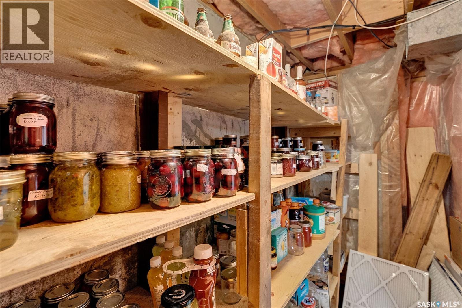 118 Mcsherry Crescent, Regina, SK - Indoor