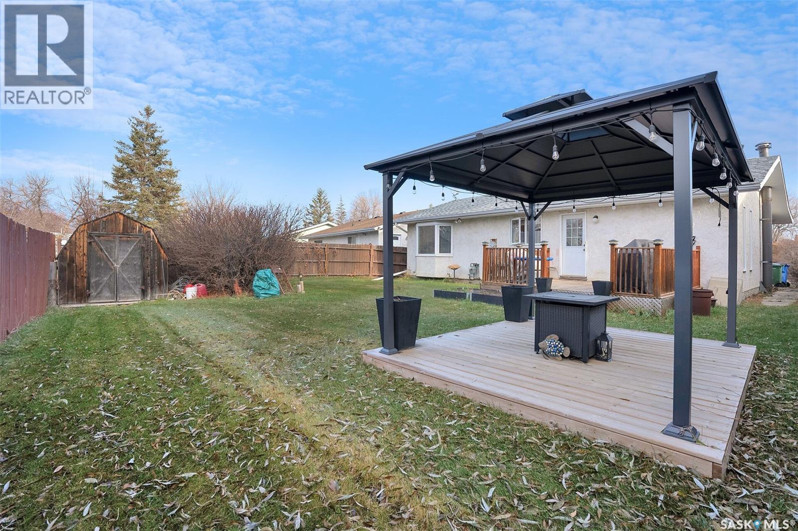 118 Mcsherry Crescent, Regina, SK - Outdoor With Deck Patio Veranda