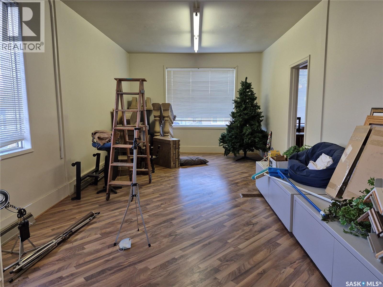 Shaunavon Liquor Store, Shaunavon, SK