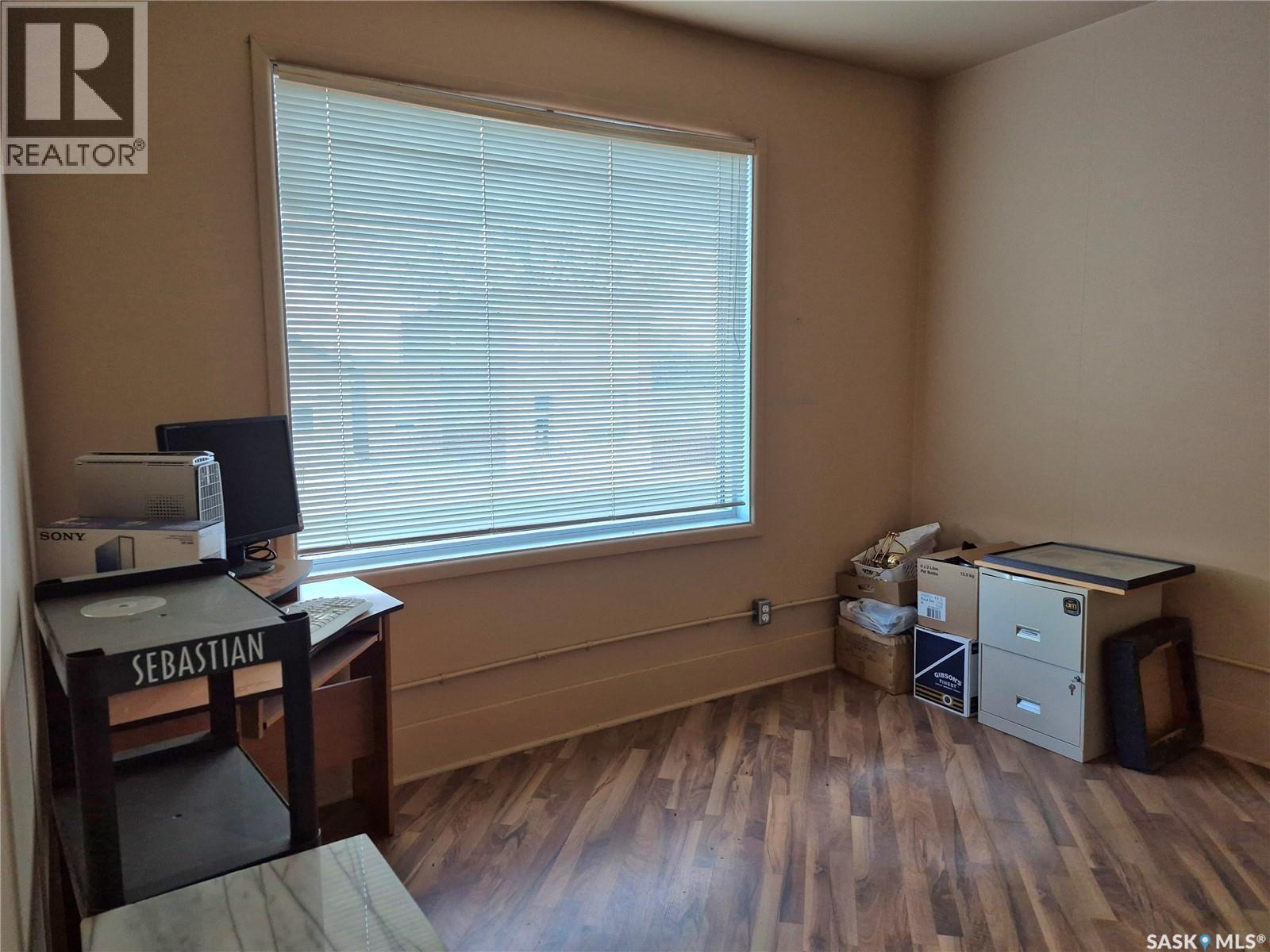 Shaunavon Liquor Store, Shaunavon, SK