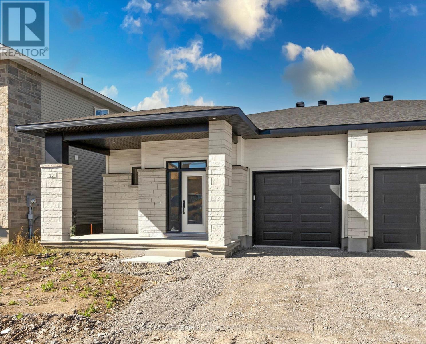 1047 Moore Street, Brockville, ON - Outdoor