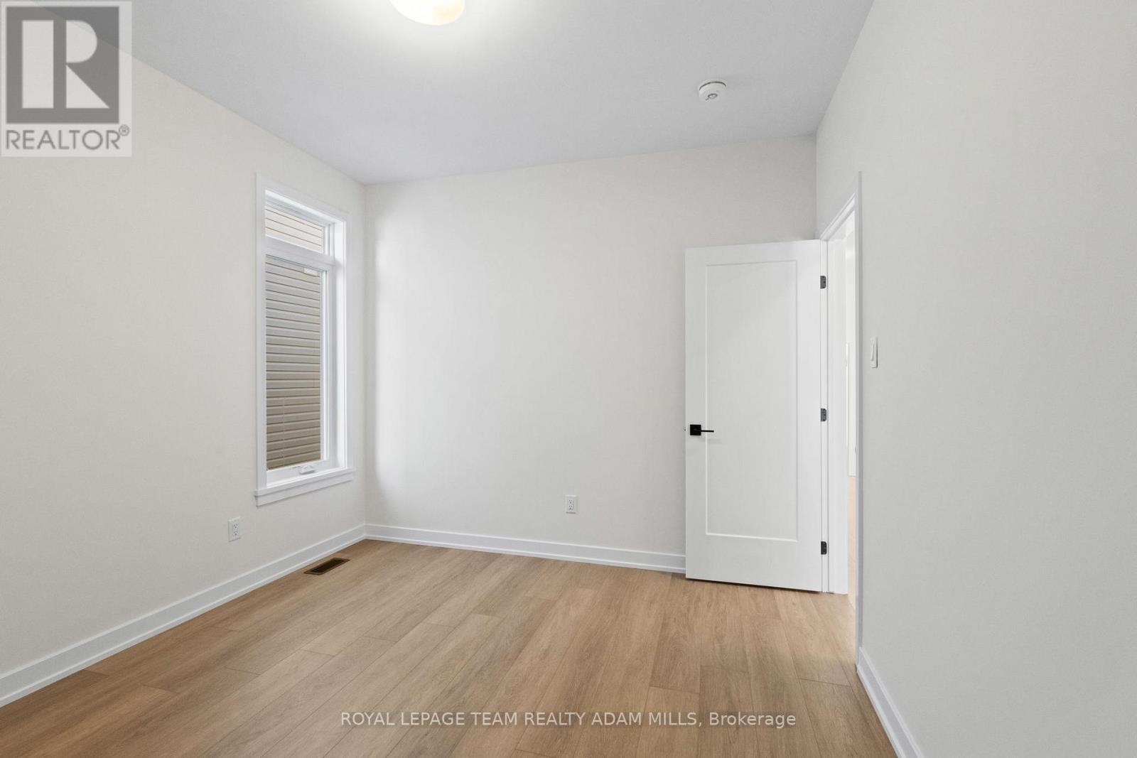 Bedroom 2 - 1047 Moore Street, Brockville, ON - Indoor Photo Showing Other Room