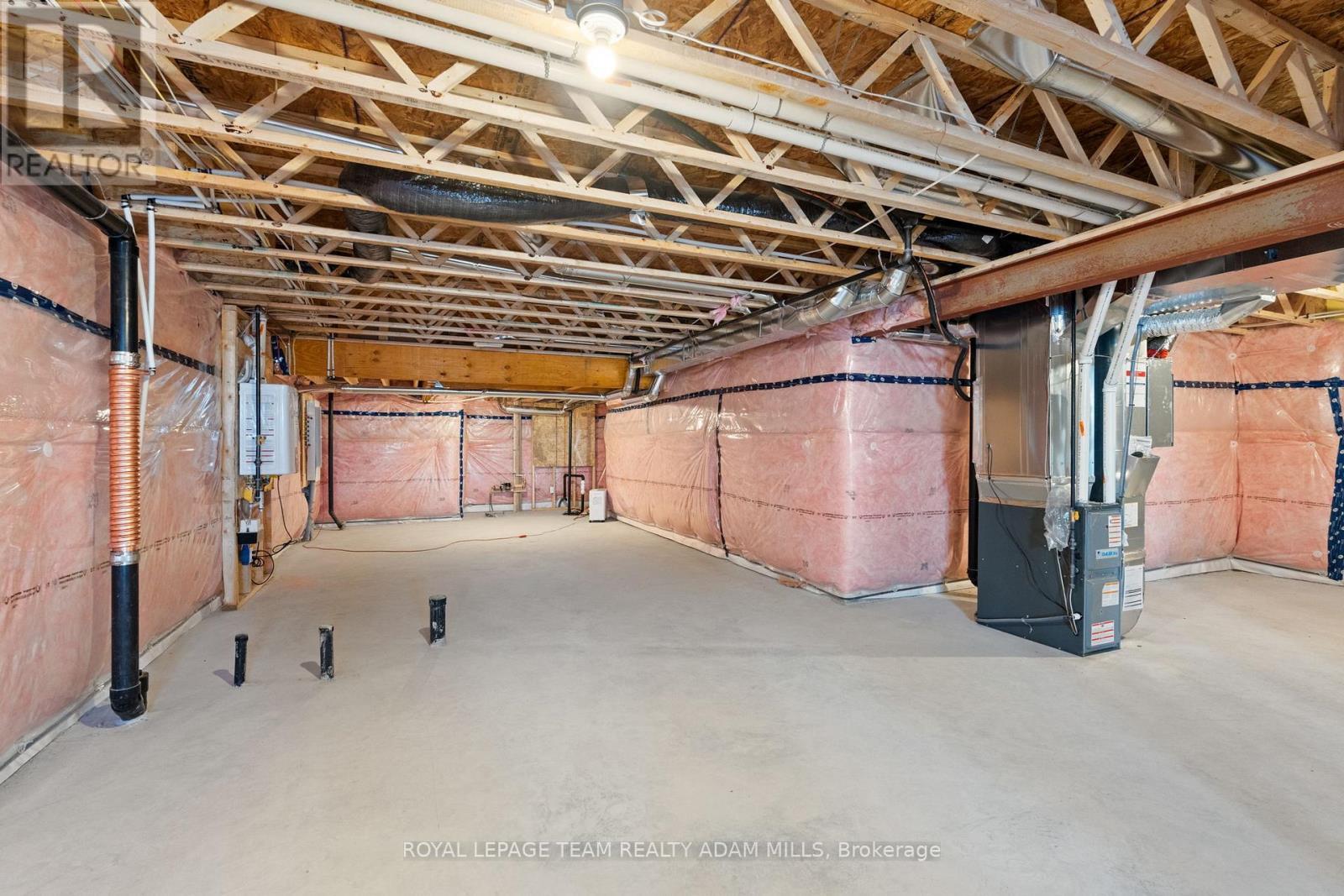 1047 Moore Street, Brockville, ON - Indoor Photo Showing Basement