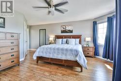 Primary suite w walk in closet & luxurious ensuite -