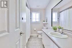 Main 4 piece bathroom -