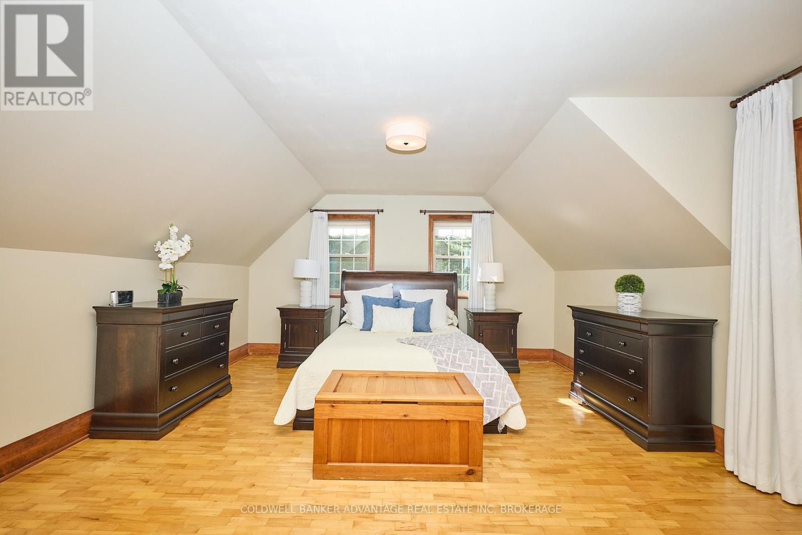 4698 Sandy Cove Drive, Lincoln (Lincoln Lake), ON - Indoor Photo Showing Other Room