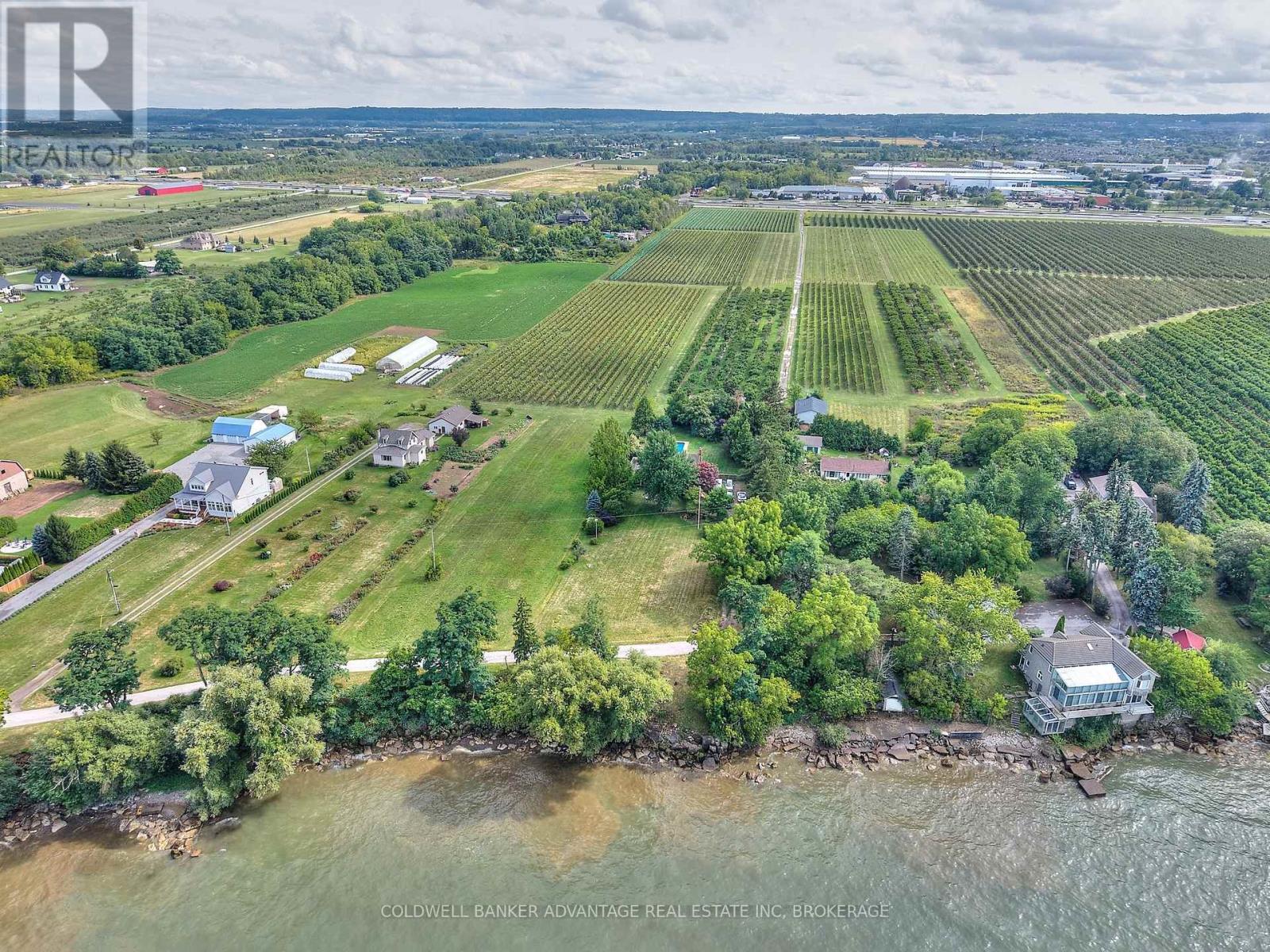 4698 Sandy Cove Drive, Lincoln (Lincoln Lake), ON - Outdoor With View