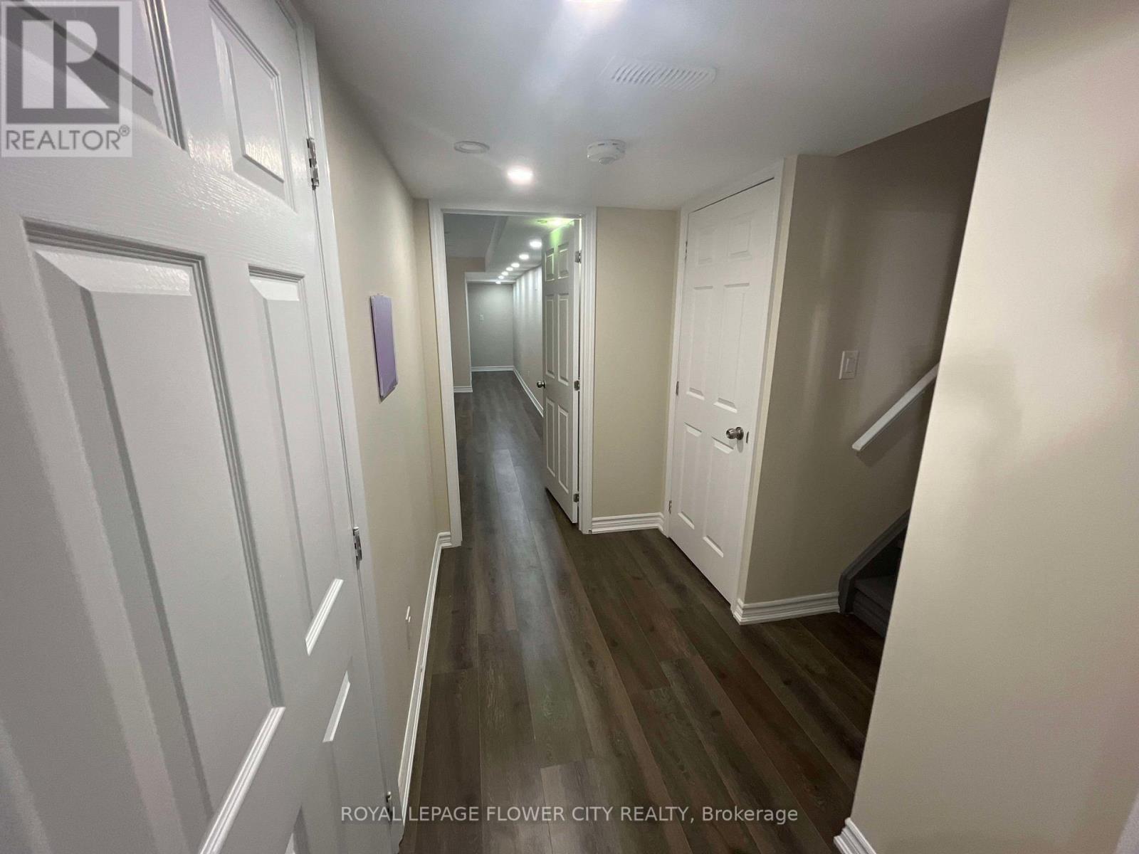 20 Four Seasons Circle, Brampton, ON - Indoor Photo Showing Other Room